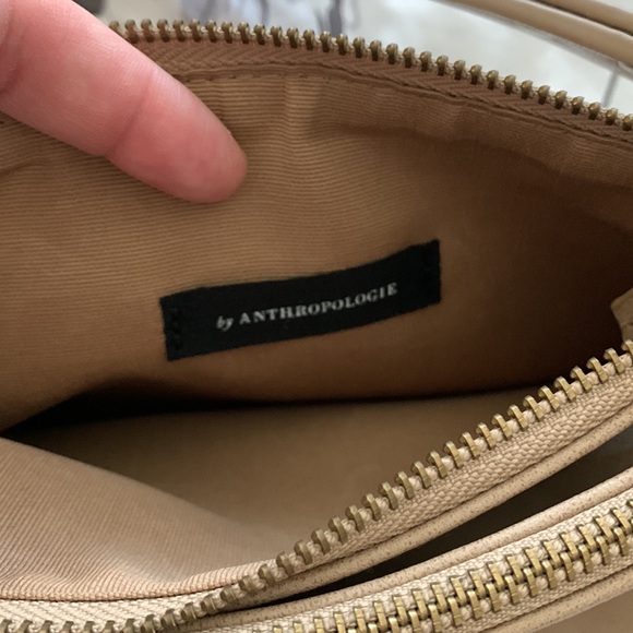 Anthropology tan crossbody bag strap is not adjustable - Picture 2 of 2